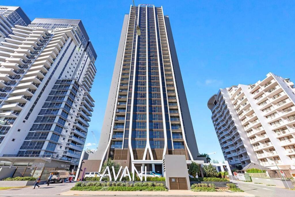 Broadbeach Stunner Modern And Central Gold Coast Extérieur photo