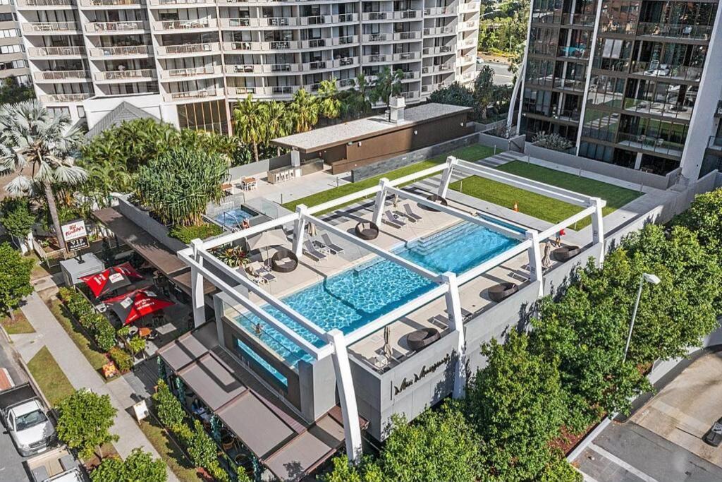 Broadbeach Stunner Modern And Central Gold Coast Extérieur photo